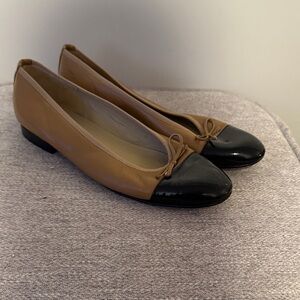 Talbots Tan and Black Women's Flats